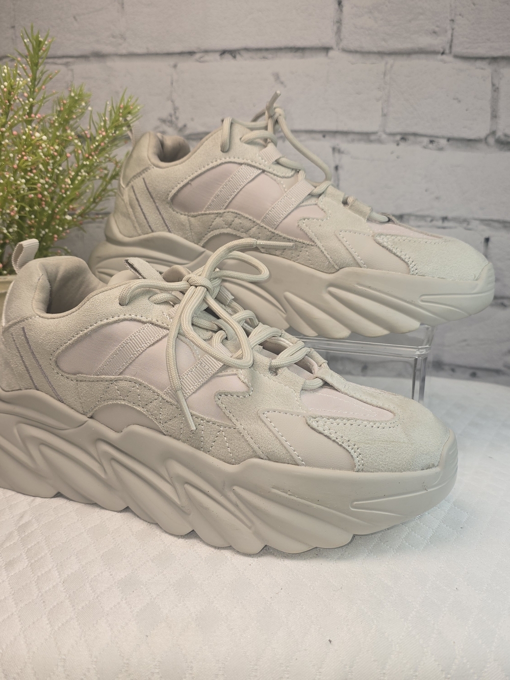 WOMENS MADDEN GIRL TRAINER WAVE CHUNKY PLATFORM SNEAKER BONE BEIGE LIKE NEW 9